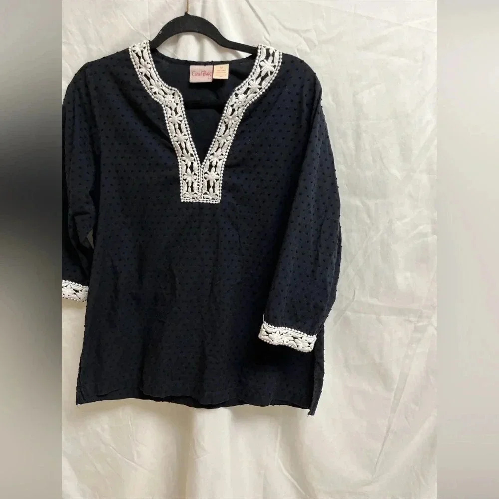🌺 Coral Bay Navy Embroidered Tunic Top – Women’s M – Boho Peasant Style - Picture 2 of 5